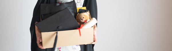 How to Choose the Perfect Graduation Gift: 10 Ideas Graduates Love