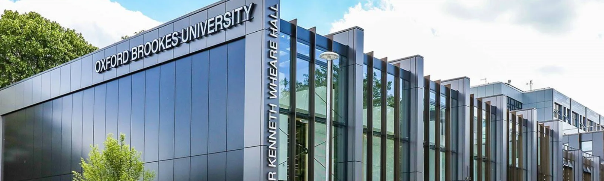 Can I use an alternative gown supplier for Oxford Brookes University?