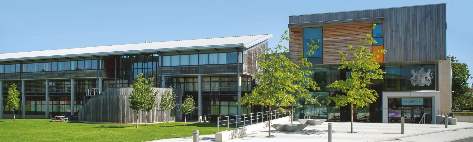 Can I use an alternative gown supplier for Royal Veterinary College?