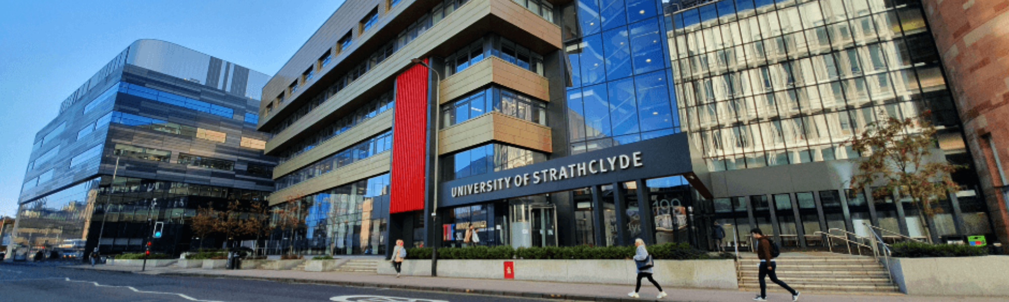 Can I use an alternative gown supplier for Strathclyde University?