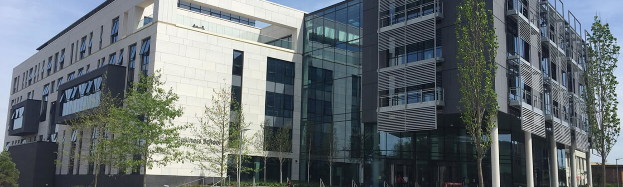 Can I use an alternative gown supplier for University of the West of England?