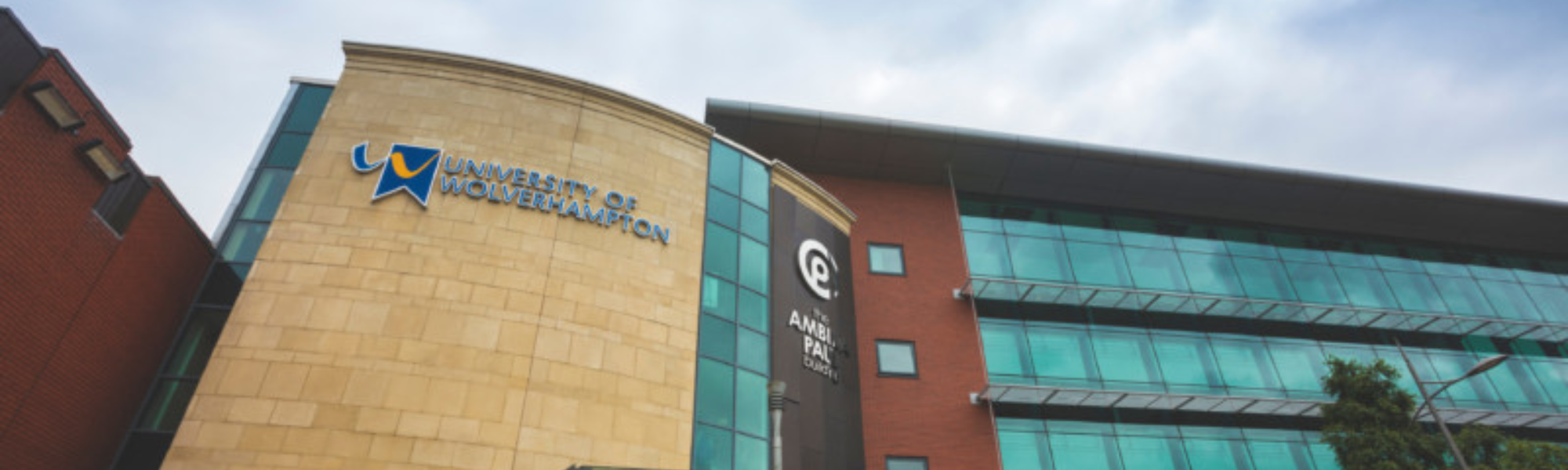 Can I use an alternative gown supplier for Wolverhampton University?