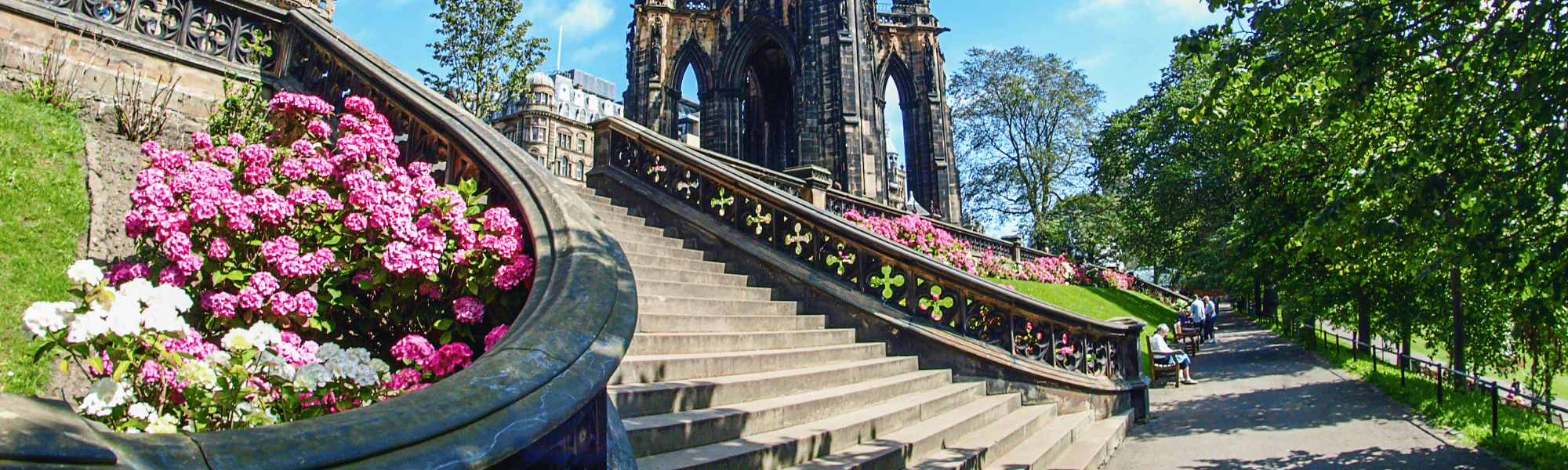 Graduation Photography in Edinburgh: How to Capture Your Big Day