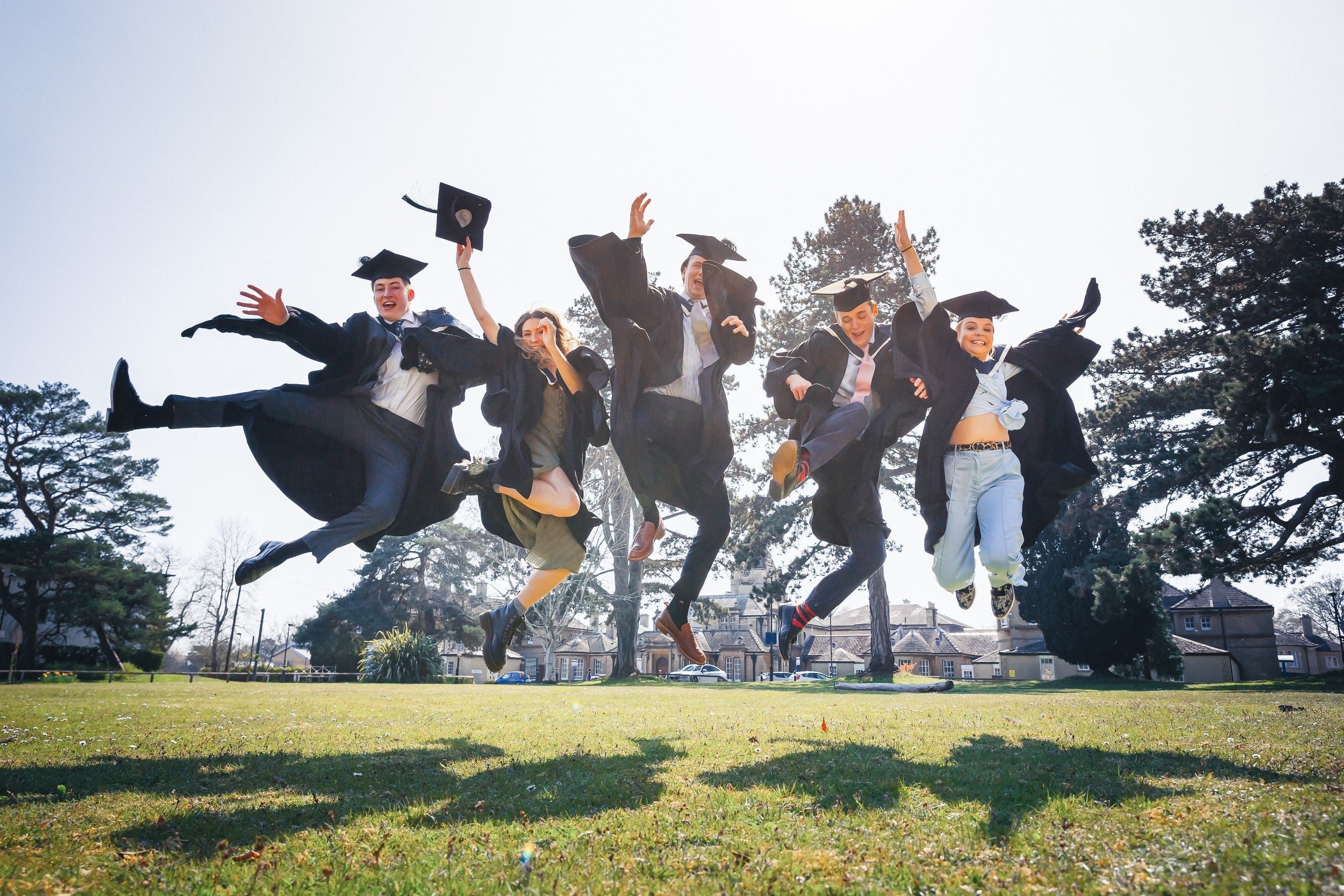 Graduation Gown Hire Without the Ceremony Stress