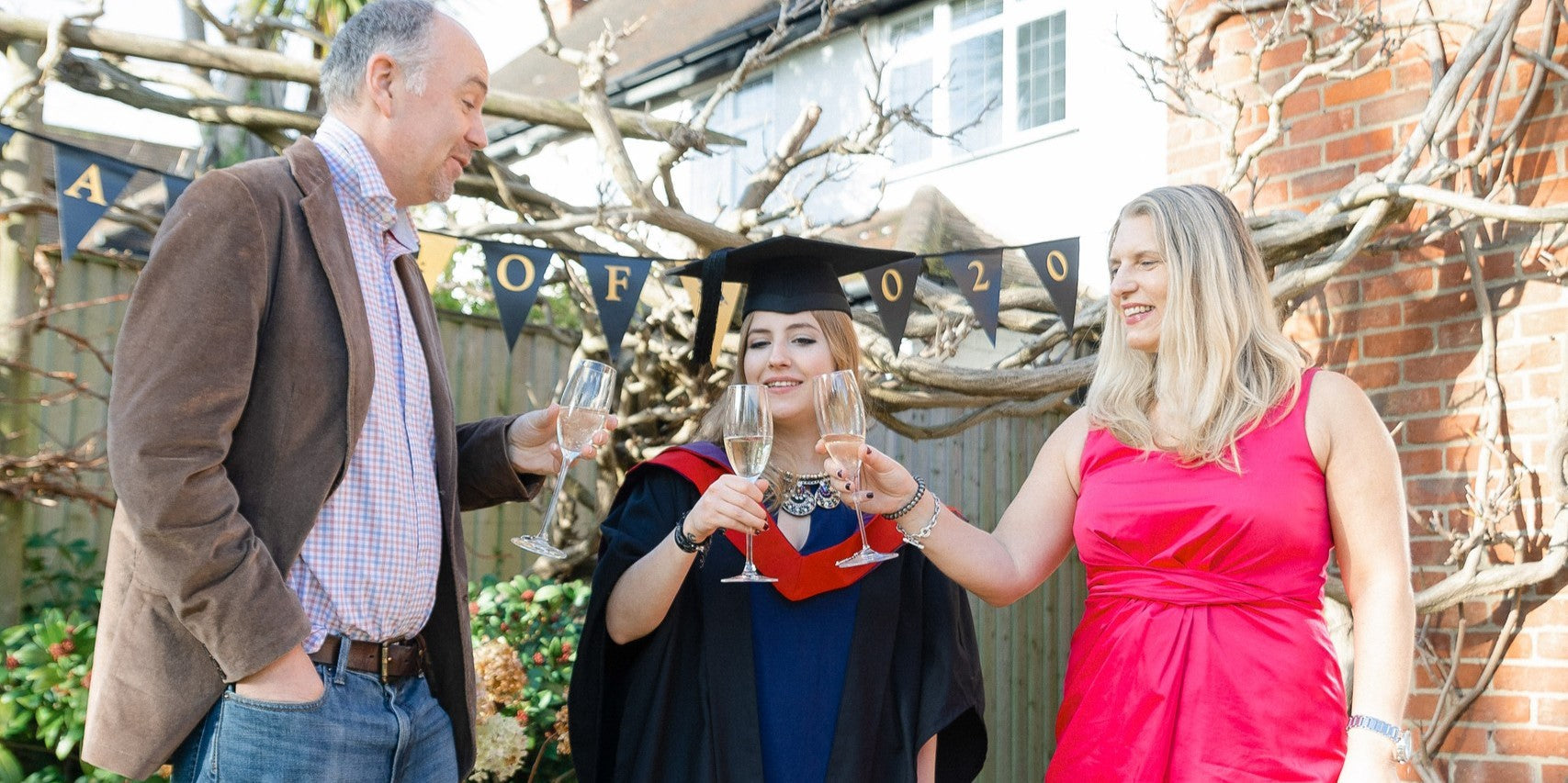 How to Throw the Ultimate Graduation Party