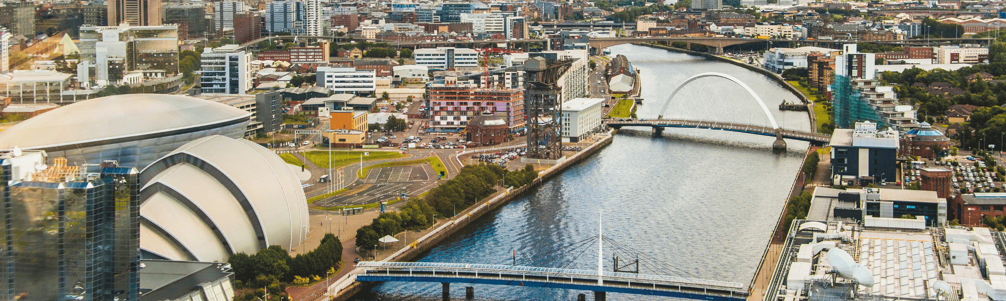Where to Take Graduation Photos in Glasgow: Strathclyde & Beyond