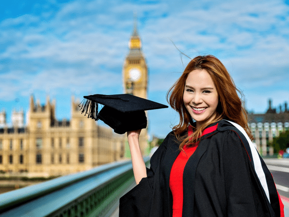 CREATIVE GRADUATION PHOTOS