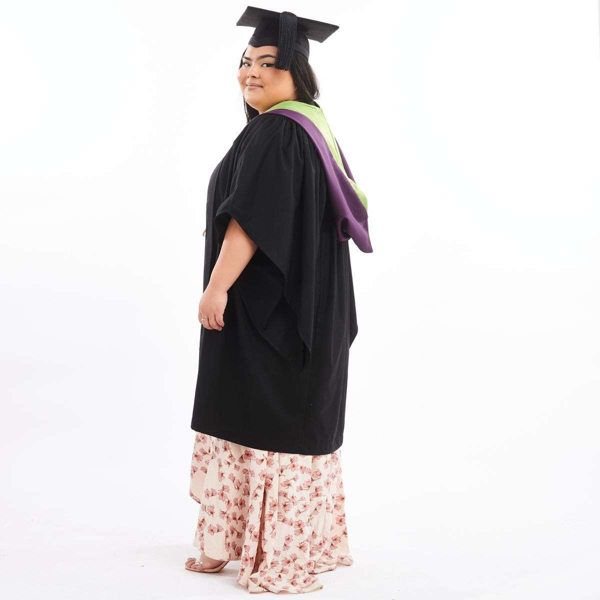 Arts University Bournemouth Bachelors Graduation Set (Hire)