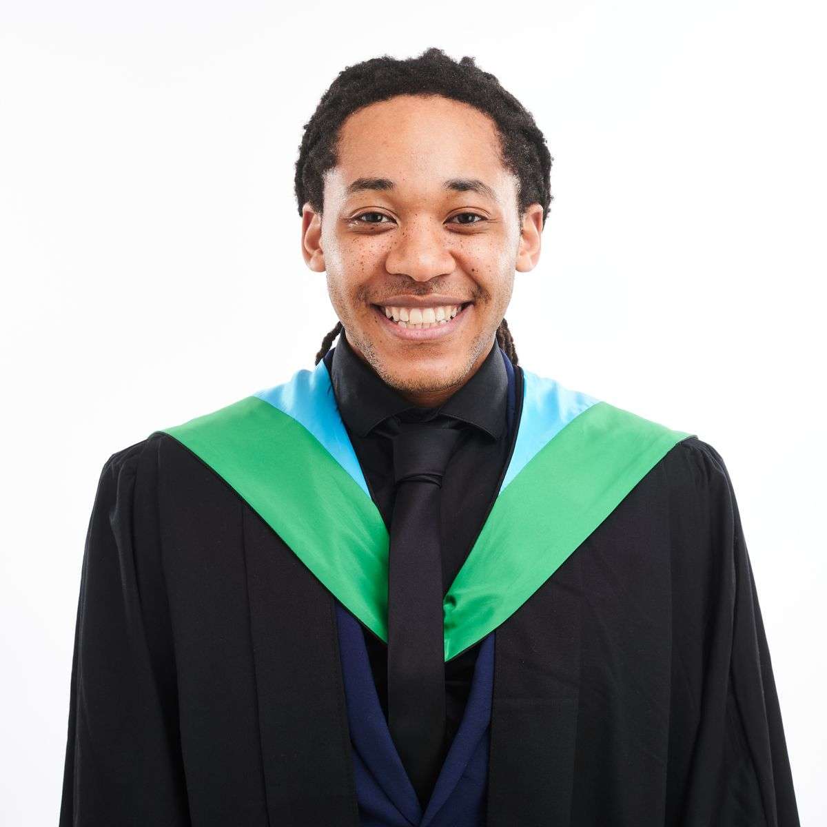 Glasgow Caledonian University Bachelors Graduation Set (Hire)