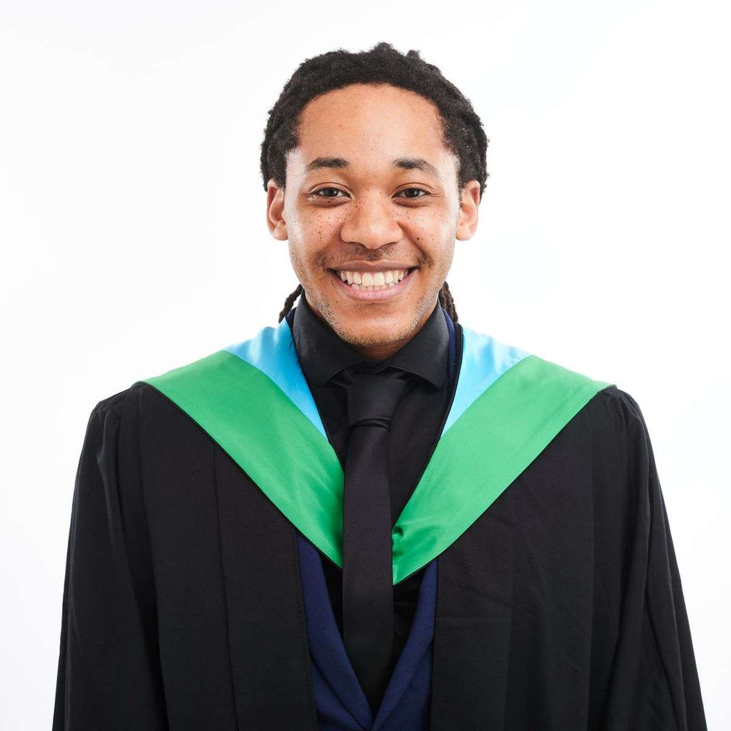 Glasgow Caledonian University Bachelors Graduation Set