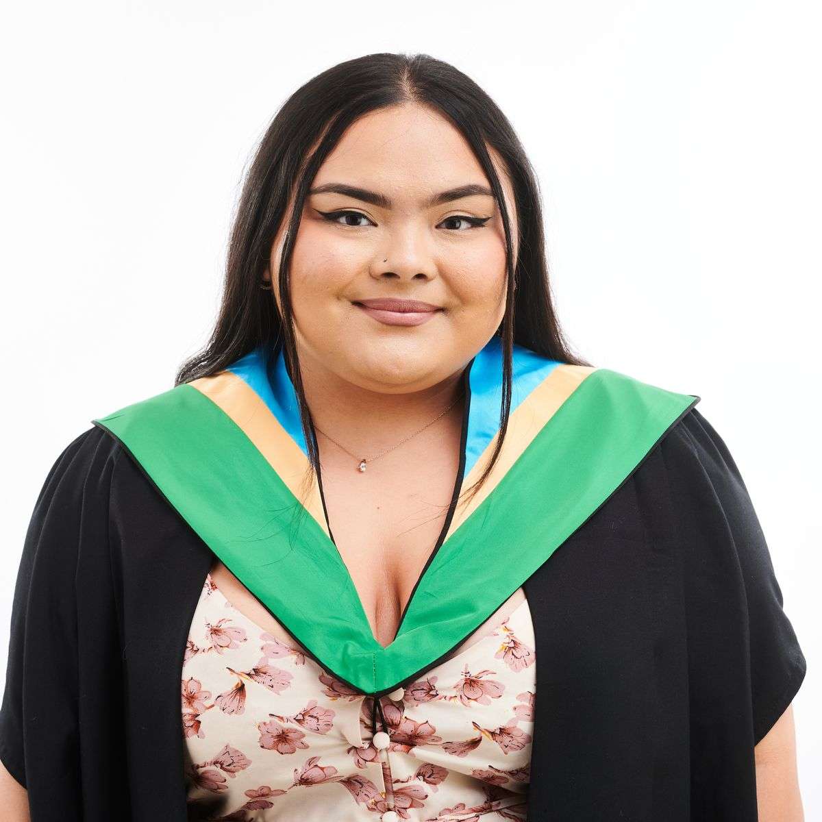 Glasgow Caledonian University Masters Graduation Set (Hire)