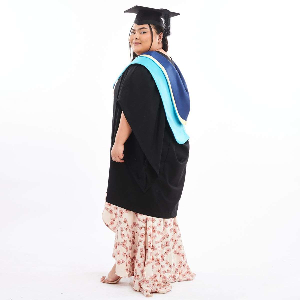 Huddersfield University Bachelors Graduation Set (Hire)