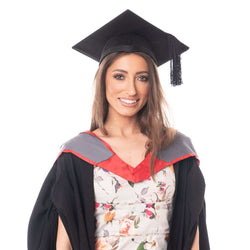 Staffordshire University Bachelors Graduation Set