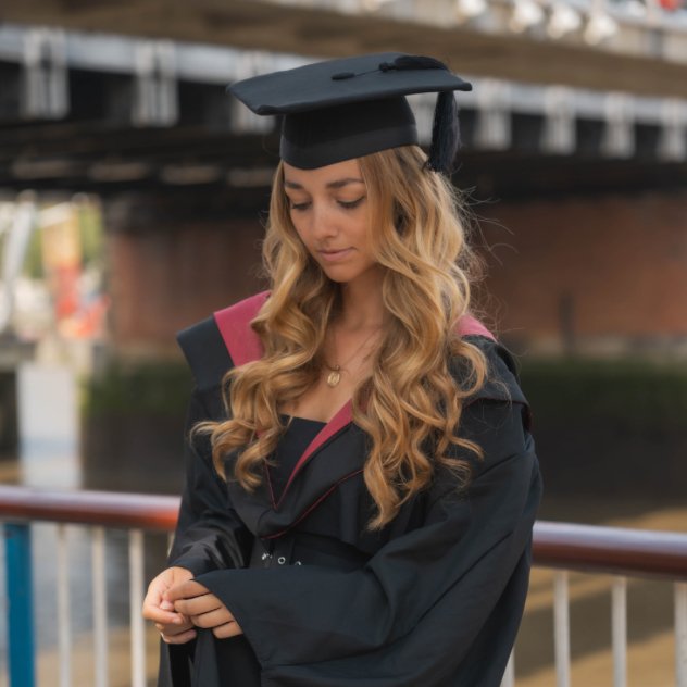 University of Westminster Bachelors Graduation Set