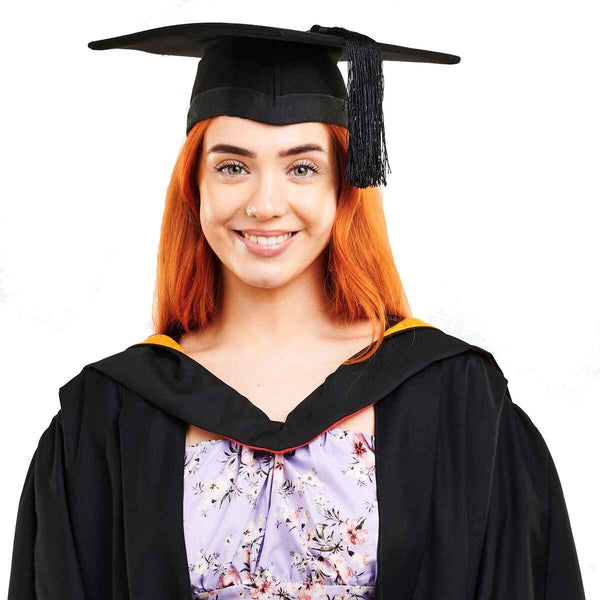 University of Wolverhampton Bachelors Graduation Set (Hire)